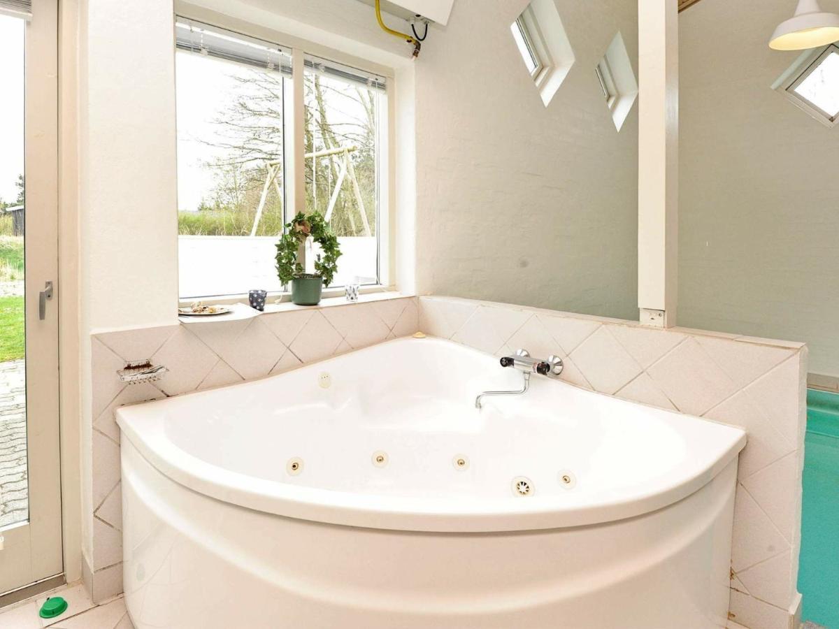 Holiday Home Helmklit II Fjand Gårde エクステリア 写真